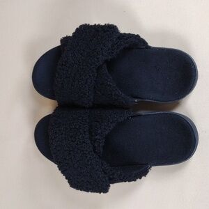 Vionic Slippers Women’s 10 Black Faux Fur Slip On Casual Comfort Shoes